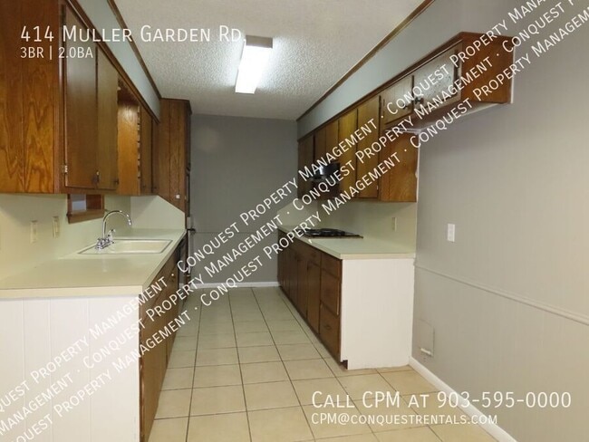 Building Photo - 414 Muller Garden Rd