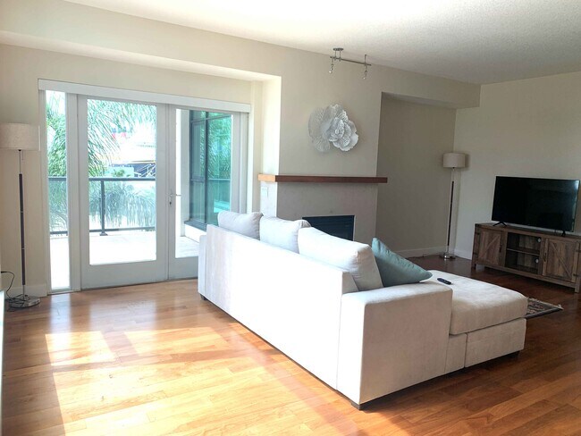 Living Room - 1199 Pacific Hwy