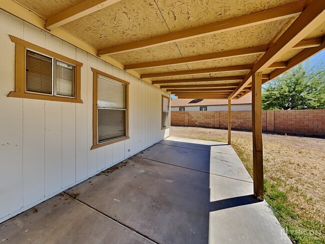 Building Photo - 5223 W Aster Dr