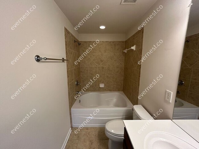 Building Photo - 2171 Weldonberry Dr