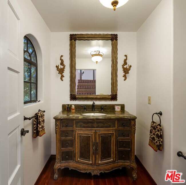 Building Photo - 503 Vera Canyon Dr