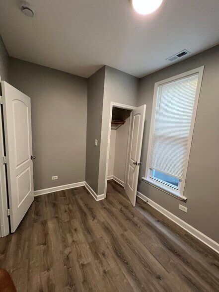 Building Photo - 7311 S Dorchester Ave