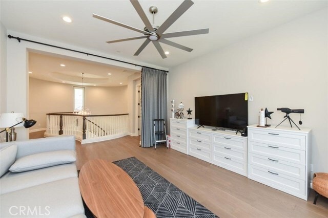 Building Photo - 222 Clear Falls