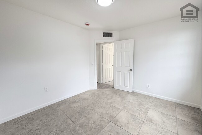 Building Photo - 4Bed/2Bath House at McDowell Rd/32nd St! Move-In Ready on 07/02/2026! – NO HOA!