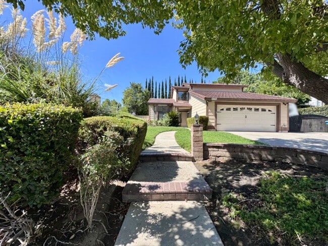 Building Photo - Spacious 4 Bedroom Home in Temecula’s Vine...