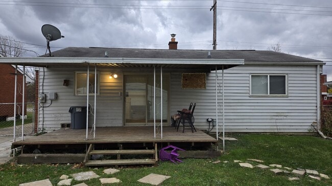 Building Photo - 805 Hemphill Rd