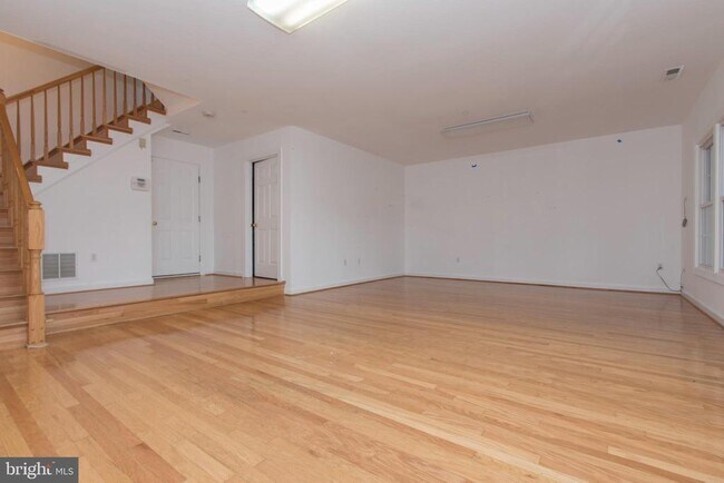 Building Photo - 13559 Flowerfield Dr