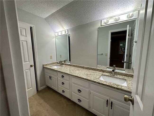 Building Photo - 10570 Turner Rd