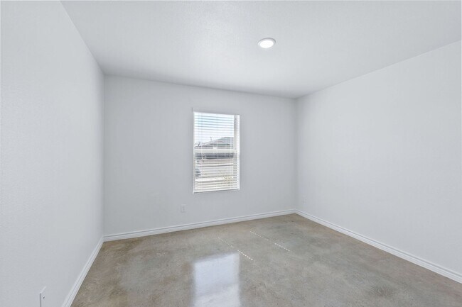 Building Photo - PM1-HH1803 Emma Naylor Ct