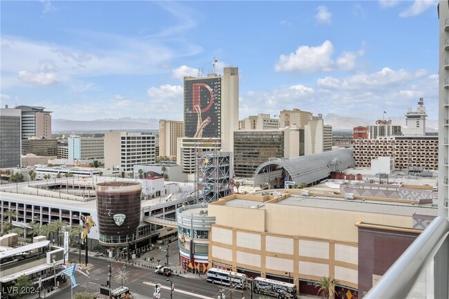 Building Photo - 150 S Las Vegas Blvd