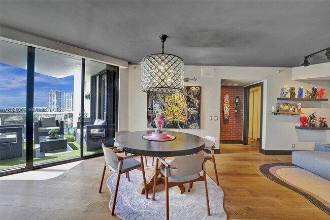 Building Photo - 3610 Yacht Club Dr