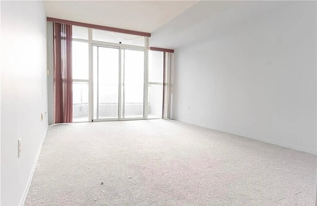 Building Photo - 1020 Warburton Ave