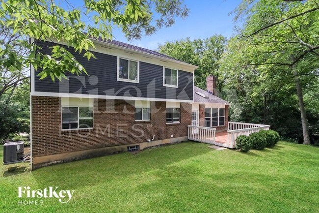 Building Photo - 6015 Sovereign Dr