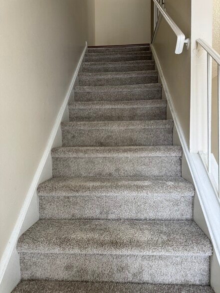 Building Photo - 3646 Sylvan Ct