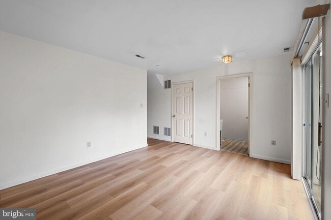 Building Photo - 6591 Ewald Ct