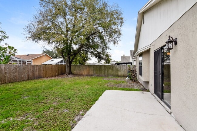 Building Photo - 10827 Peppersong Dr