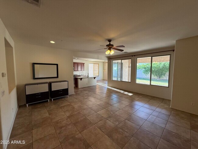 Building Photo - 1594 W Pelican Ct