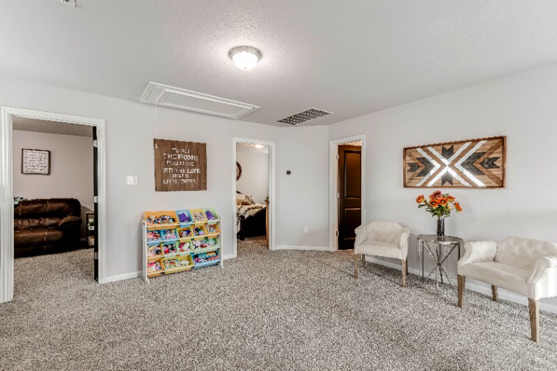 Building Photo - 7919 Deepwell Dr