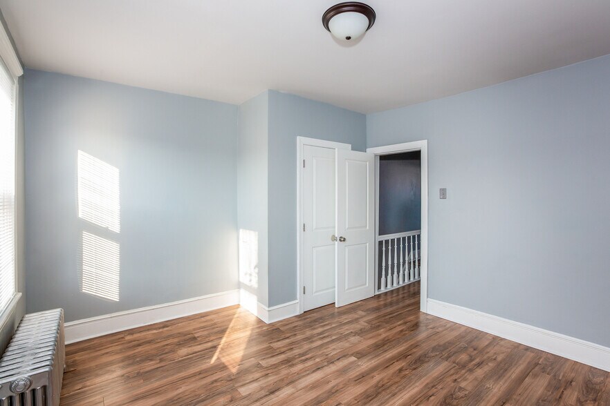 Building Photo - 3030 Tulip St