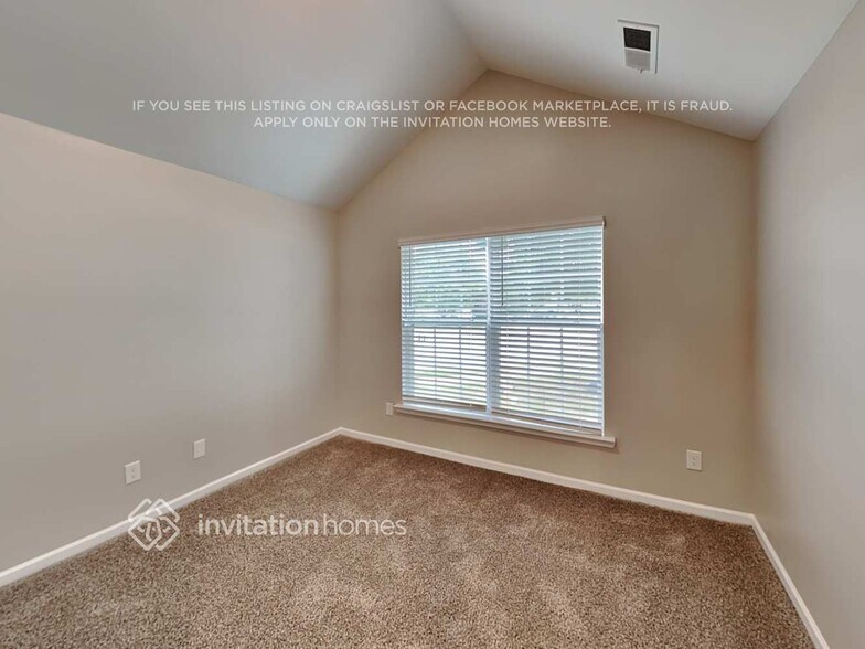 Building Photo - 1044 Southwood Dr