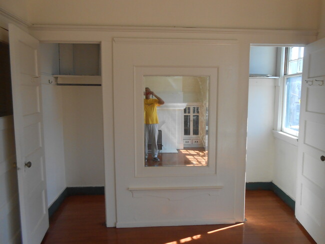 Building Photo - 1087 Valencia St