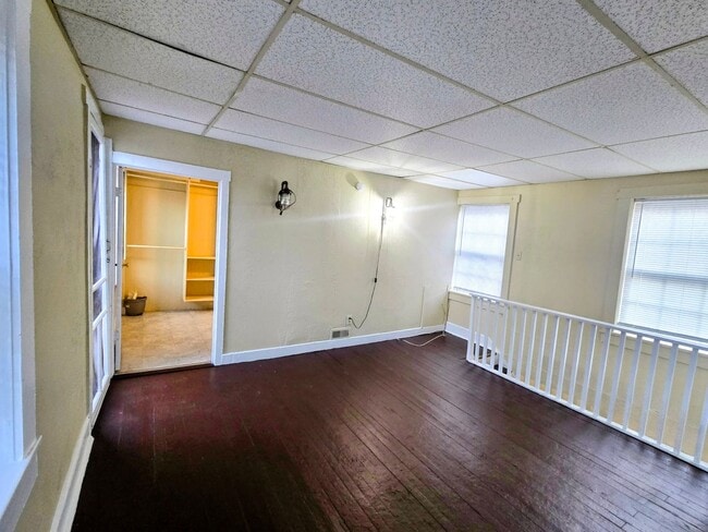 Building Photo - 6107 Old Bethlehem Pike