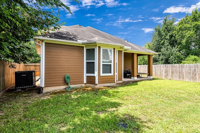 Building Photo - 4617 White Rock St