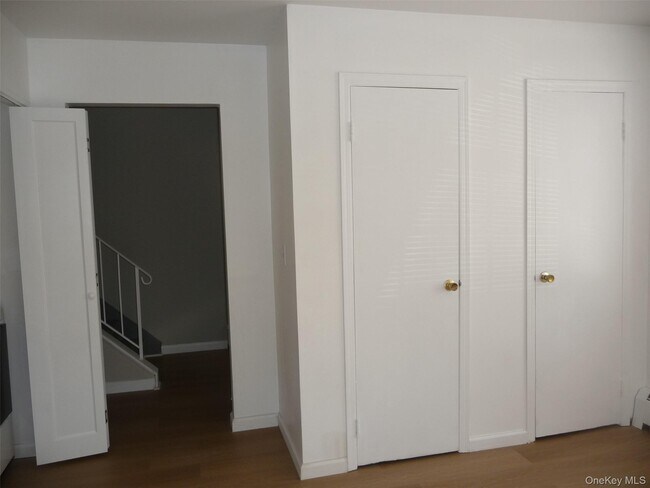 Building Photo - 91 Sarah Ln