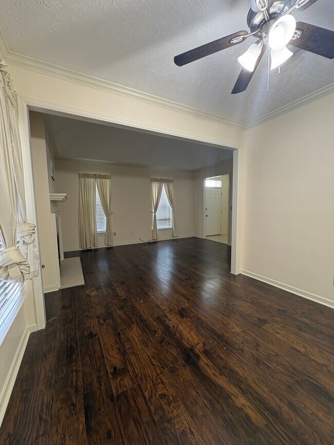 Building Photo - 2041 Station Ct