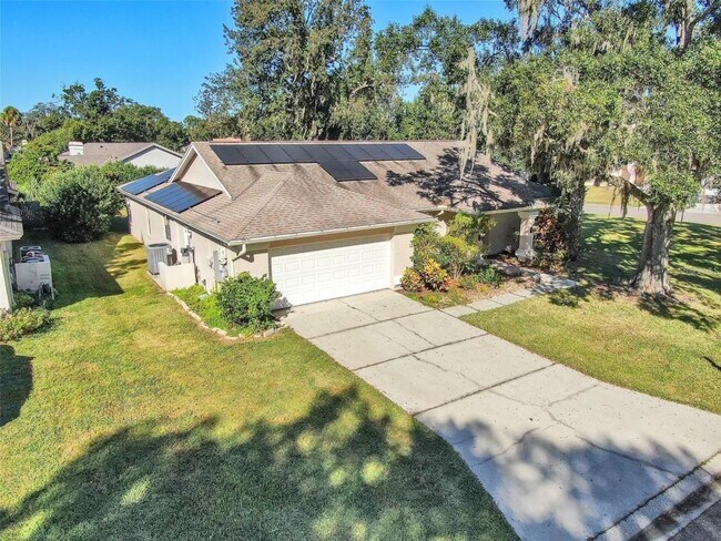 Building Photo - 1702 Horseshoe Dr