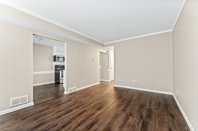 Building Photo - McLain Apartments
