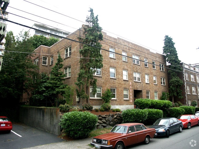 Building Photo - Consul Apartments
