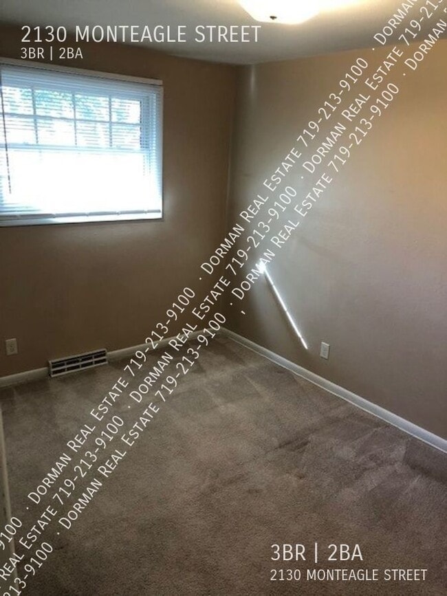 Building Photo - 2130 Monteagle St