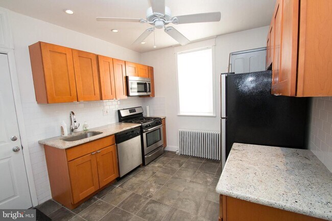 Building Photo - 1129 McKean St