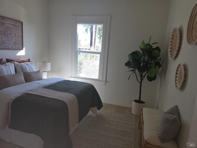 Building Photo - 317 Glenn St