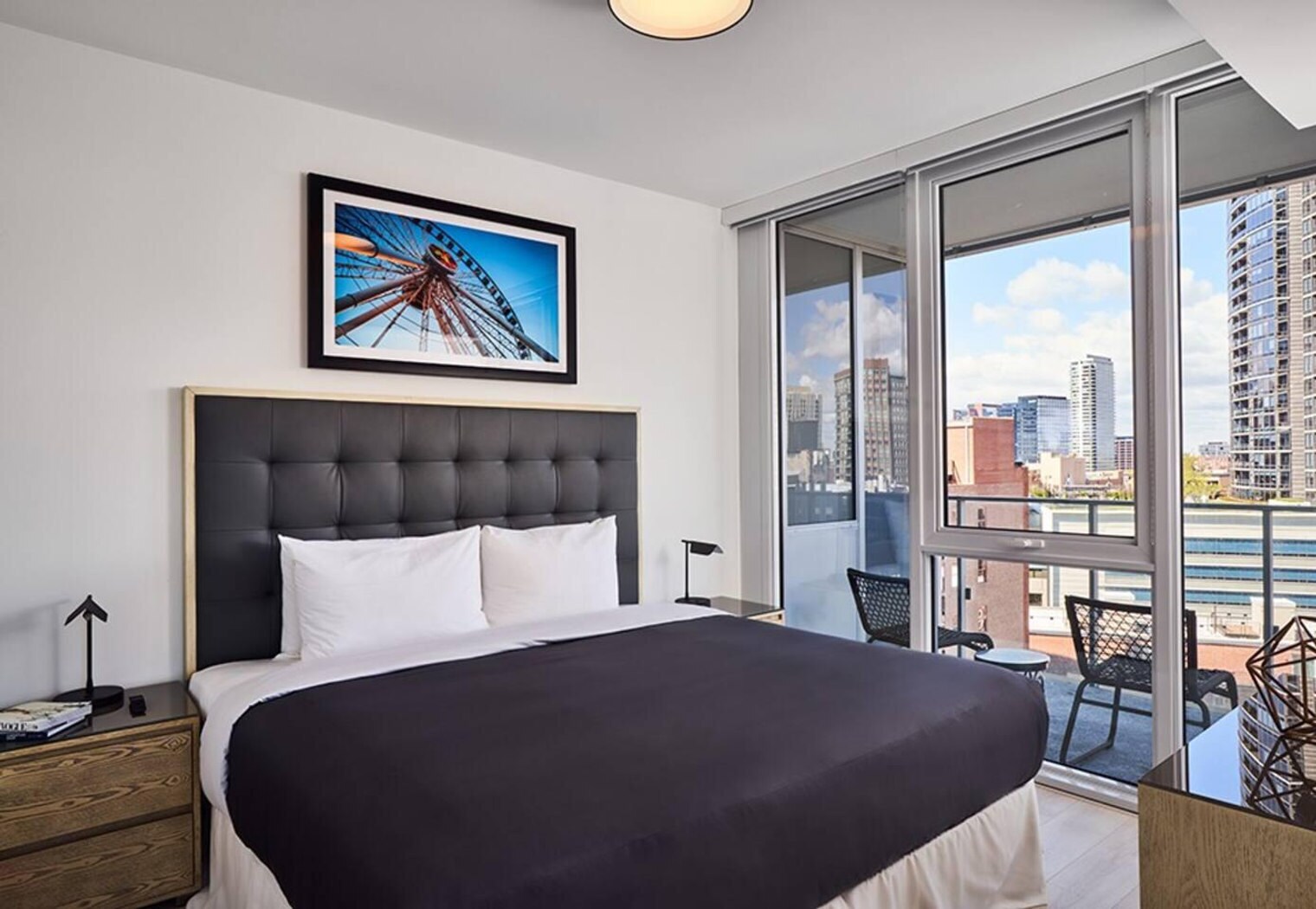 Building Photo - 360 W Illinois St