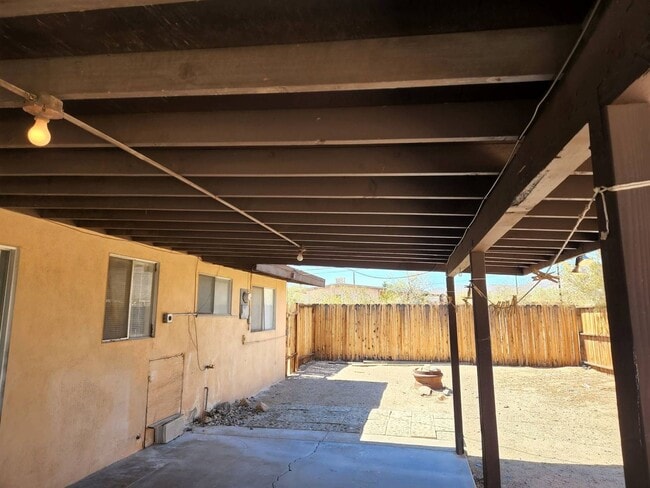 Building Photo - Newly Renovated Home in 29 Palms!