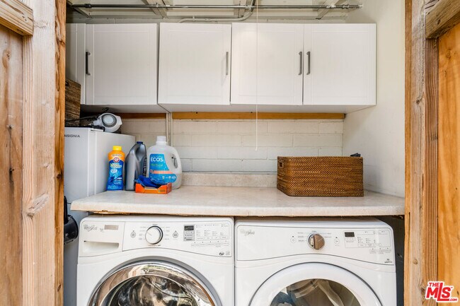 Building Photo - 26887 Sea Vista Dr