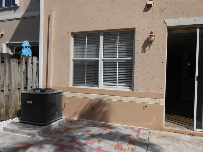 Building Photo - 12364 SW 124th Path