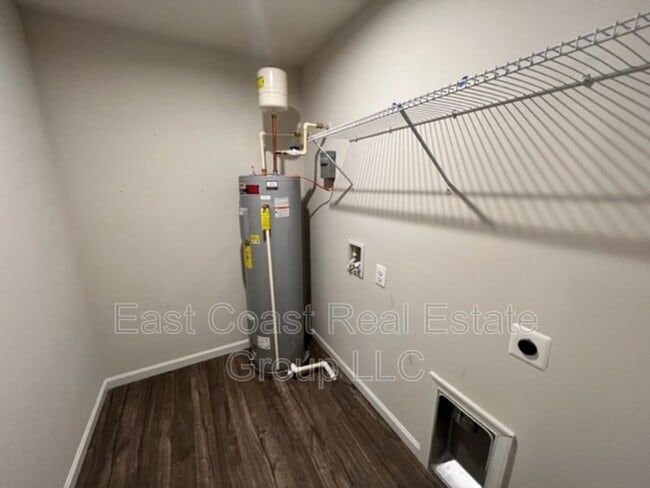 Building Photo - 216 Salida Trl