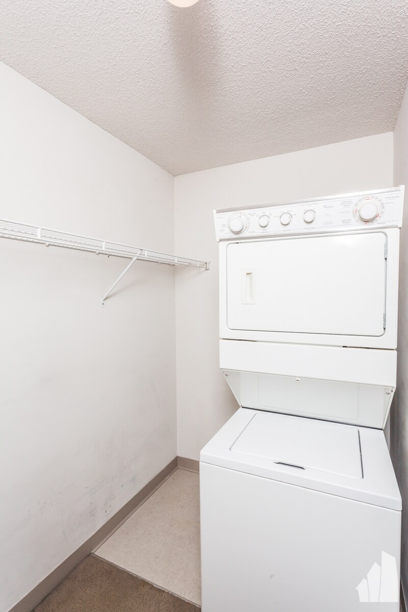 Building Photo - 2 E Erie St