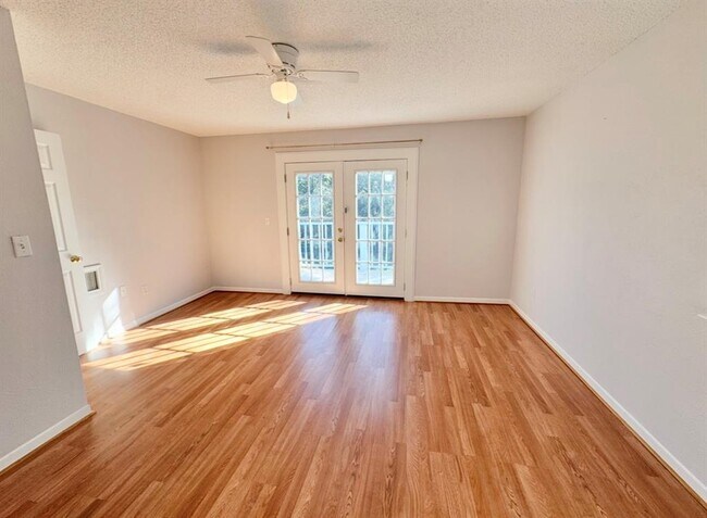 Building Photo - 233 FM 696