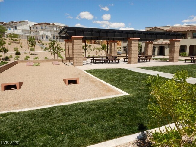 Building Photo - 177 Petaluma Valley Dr