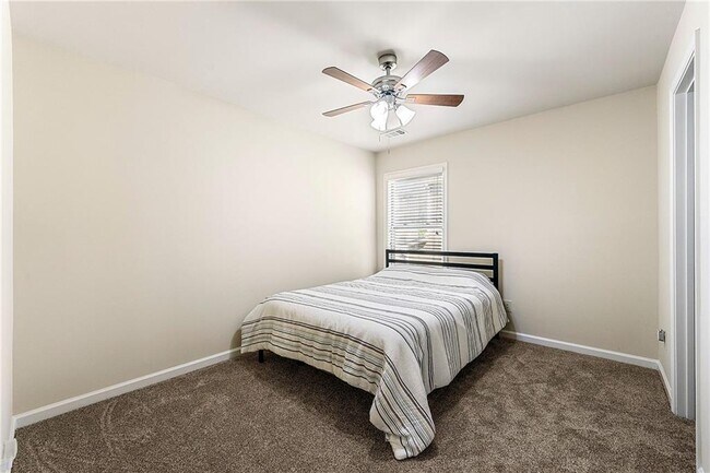 Building Photo - 2145 Red Barn Ct