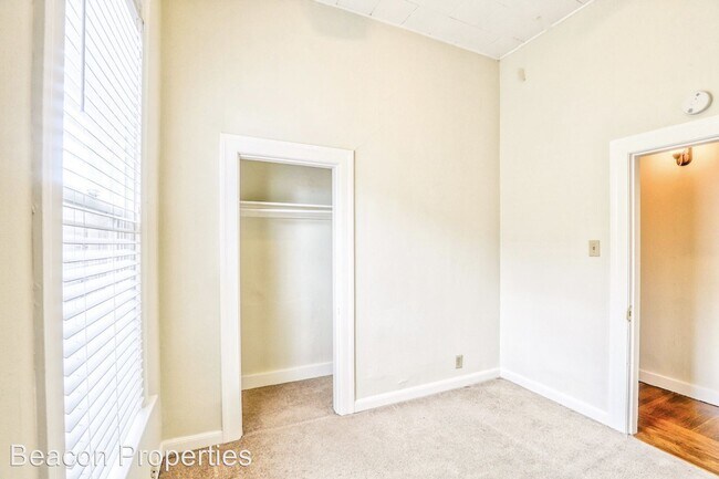 Building Photo - 310 51st St