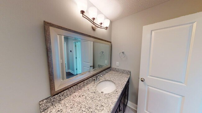 Building Photo - For Lease Beautiful 3 Bedroom, 2 Bath Home in Spring Lakes Subdivision.