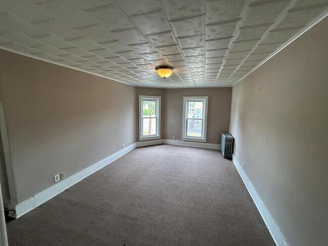 Building Photo - 237 Scottwood Ave
