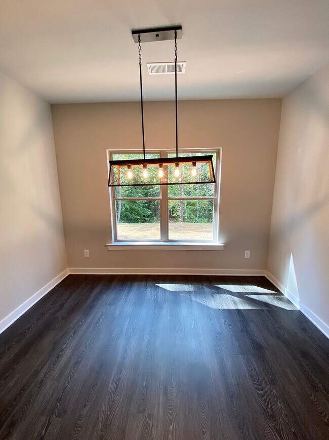 Building Photo - Home for Rent in Weaver AL... Available to View with 48 Hour Notice!!!
