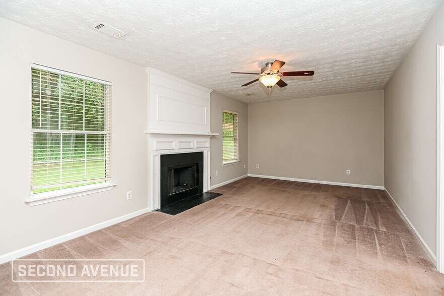 Building Photo - 5031 Wesleyan Dr
