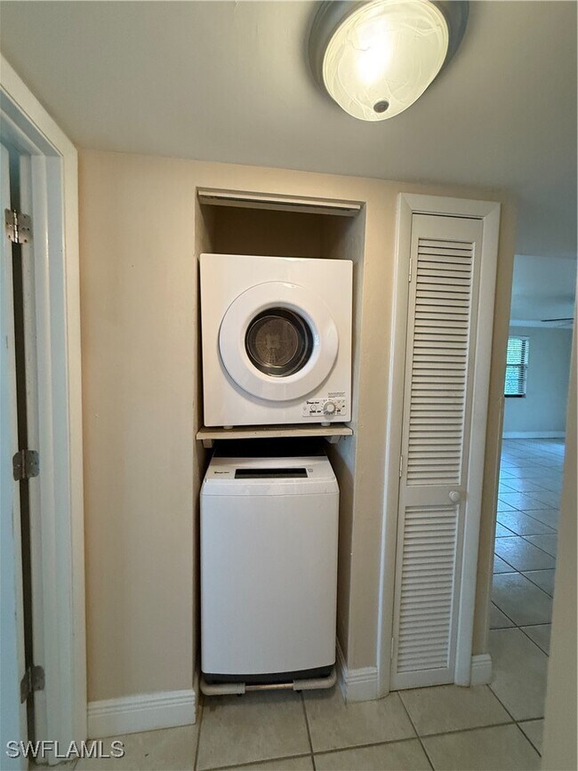 Building Photo - 3806 Guilford Rd